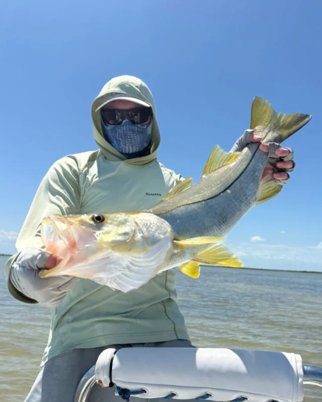 Permit. Snook. Jacks.
Just another day in Espiritu Santo Bay.
.
.
.
.
.
.
.
#NervousWaters #EspirituSantoBayLodge #TheFlyShop #SaltwaterFlyFishing #TheKautapenGroup
